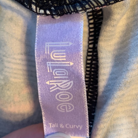 Lularoe Disney’s Nightmare Before Christmas Leggings - Picture 4 of 4